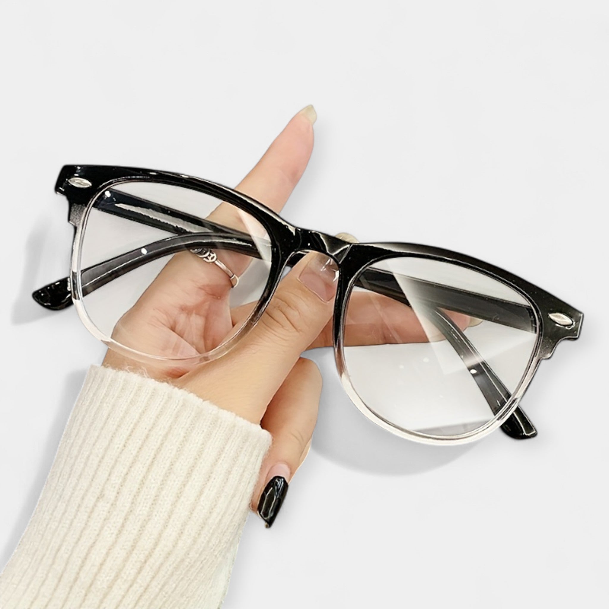 Alena Joensuu brýle