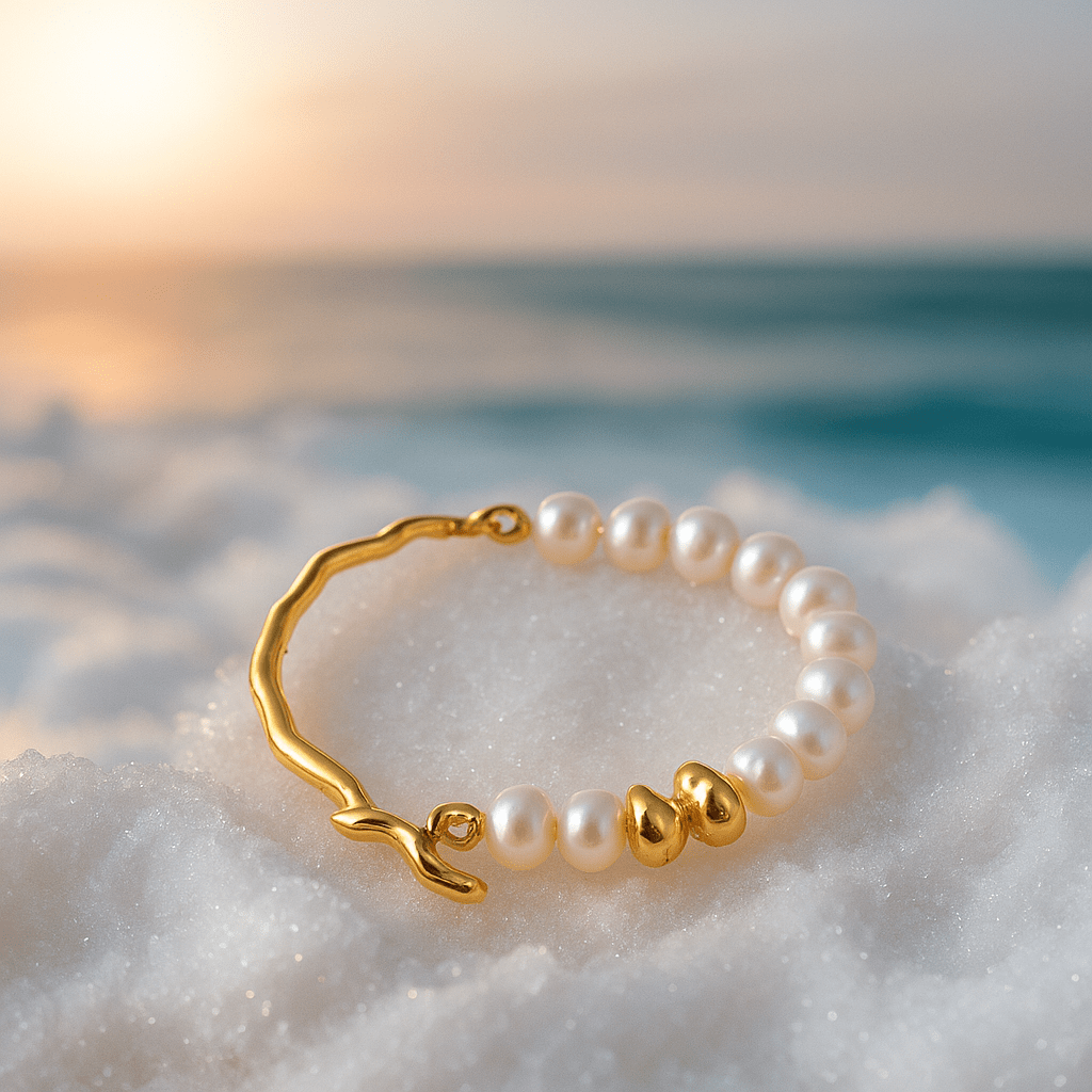 Elegantní zlatá náramková korunka s perlami