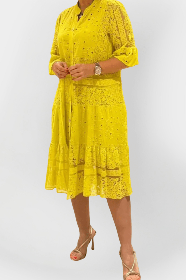 Krajková šaty s výšivkami