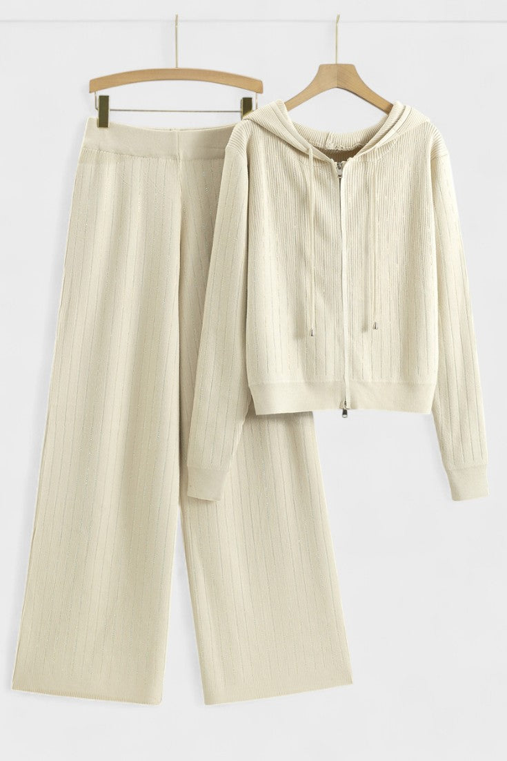 Liana™ | Pletená souprava se strassovými detaily