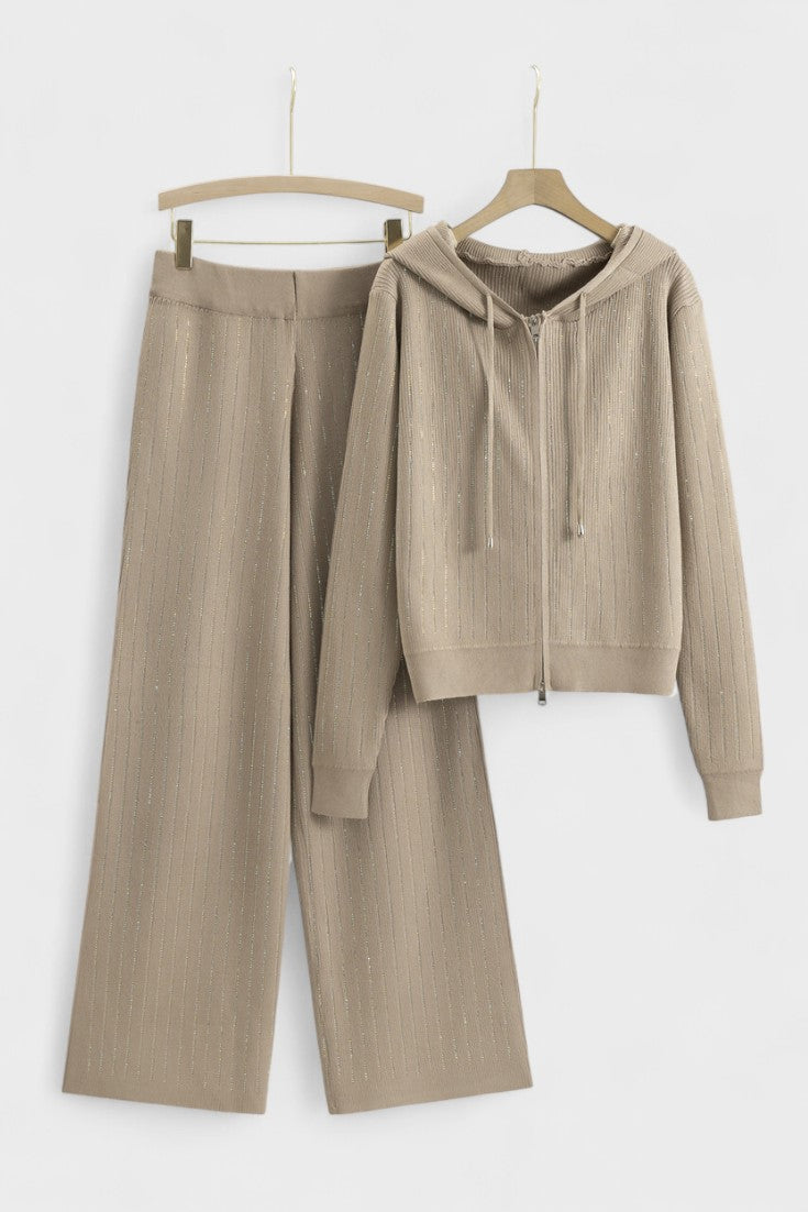 Liana™ | Pletená souprava se strassovými detaily