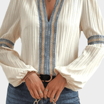 Pohledná košile s V výstřihem