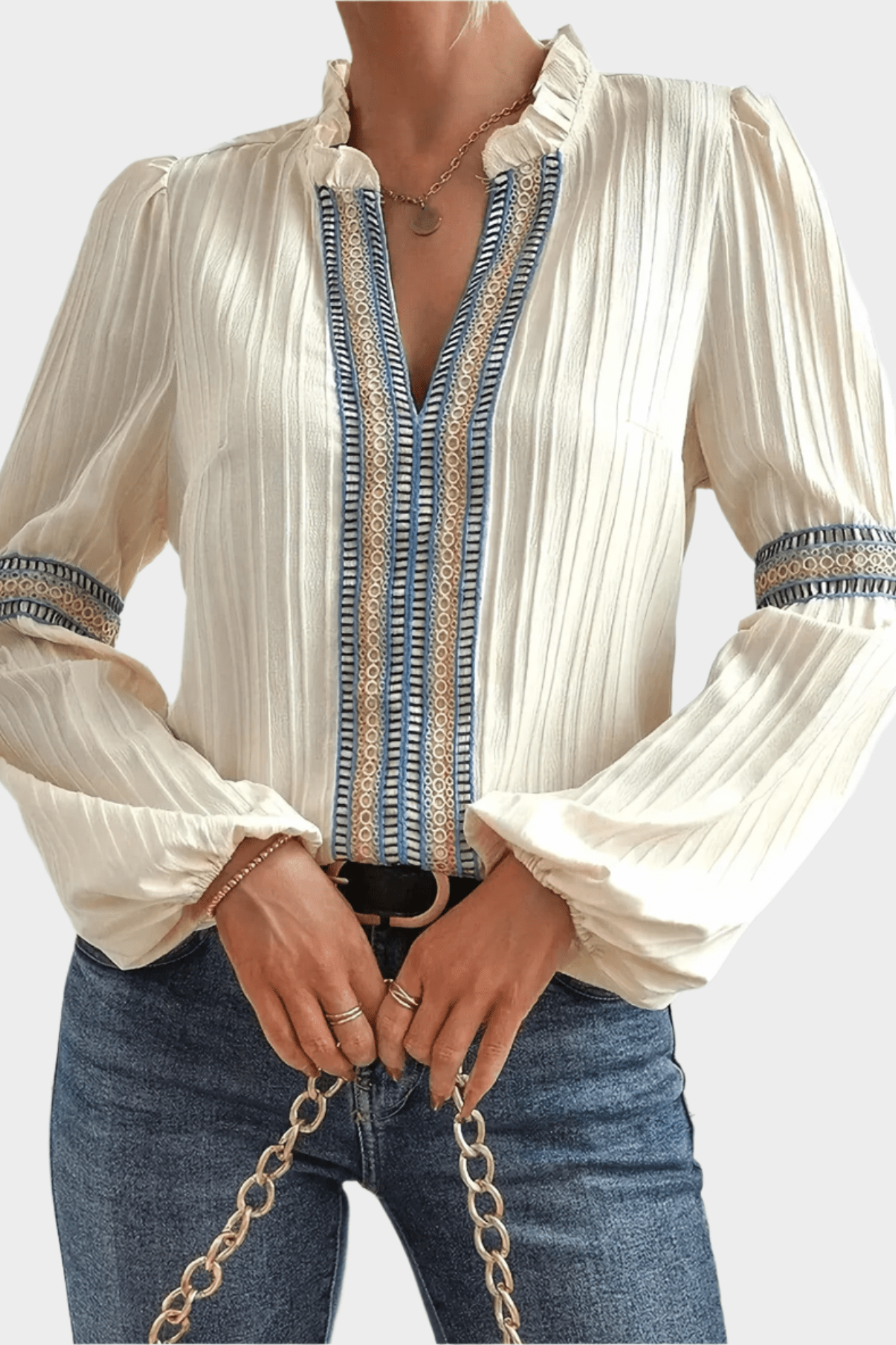 Pohledná košile s V výstřihem