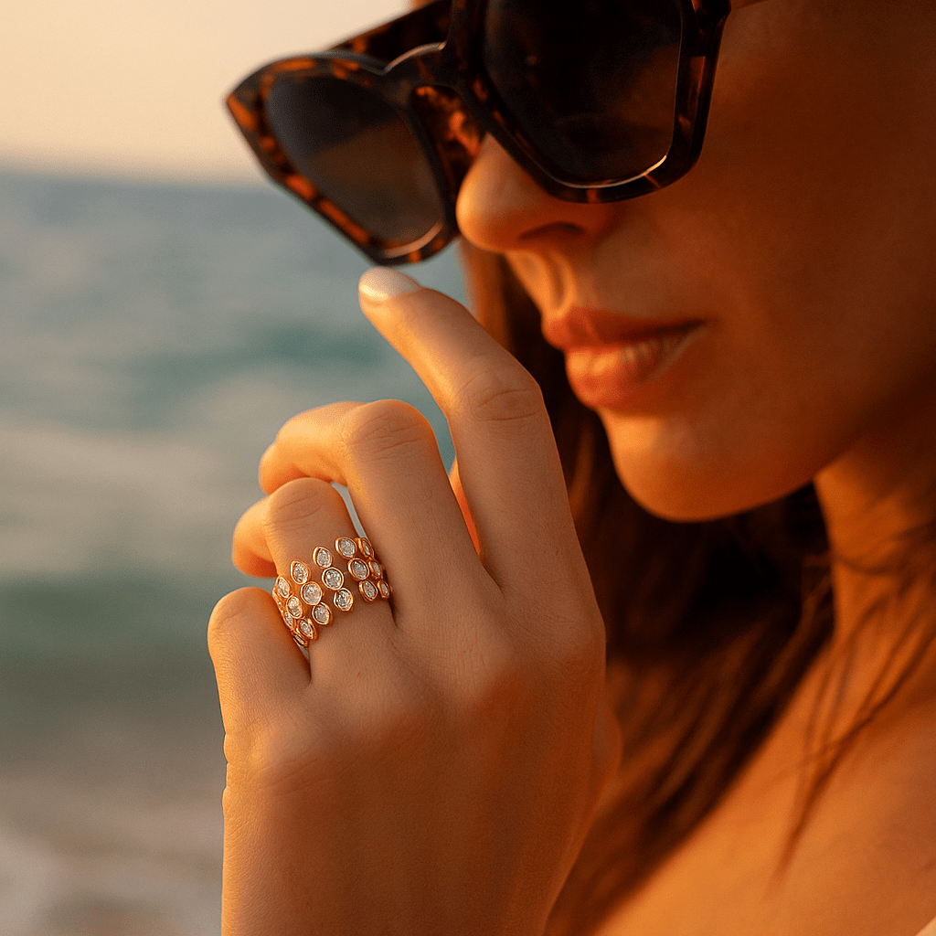 Ranní šperk s lesklými drahokamy