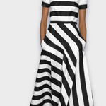 Ručně vyráběné pruhované dlouhé šaty